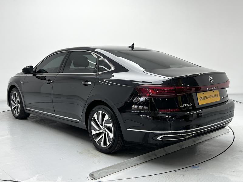 Volkswagen Passat PHEV 2022