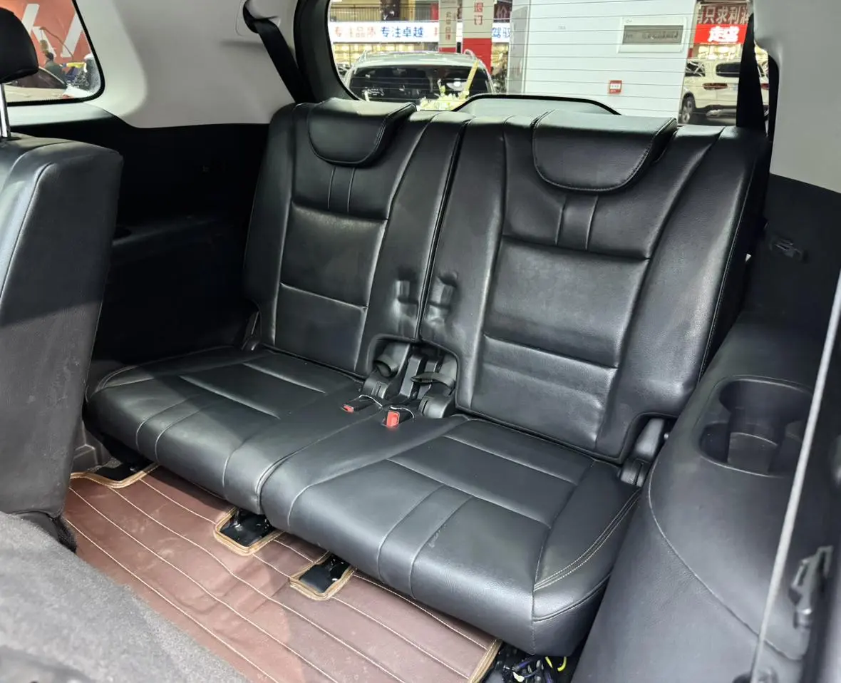 GAC Trumpchi GS8 320T two-wheel drive luxury Zhilian Edition 7 seats