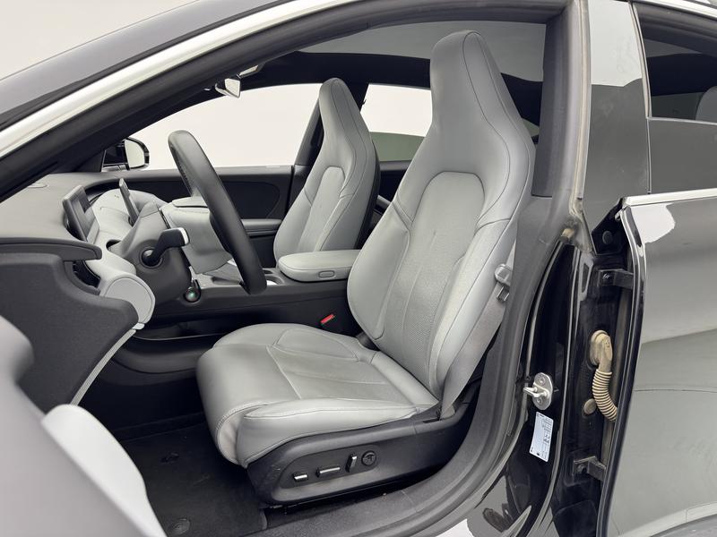 NIO NIO ET5 2024