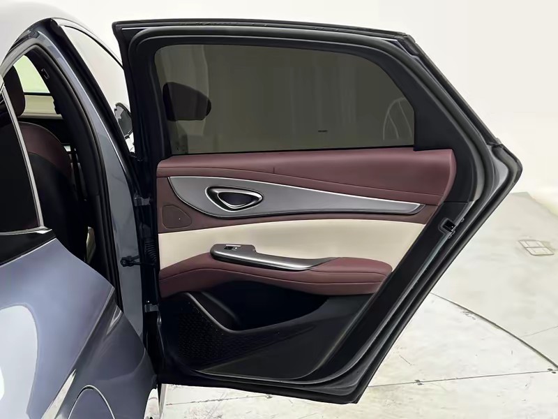 BYD Seal 07DM 2025