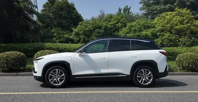 NIO NIO ES6 420KM sports version