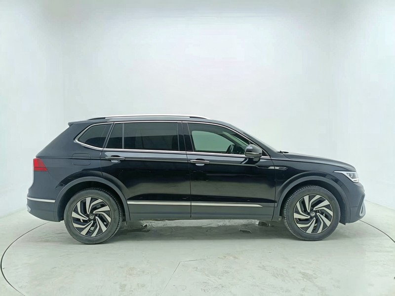 Volkswagen Tiguan L 2022