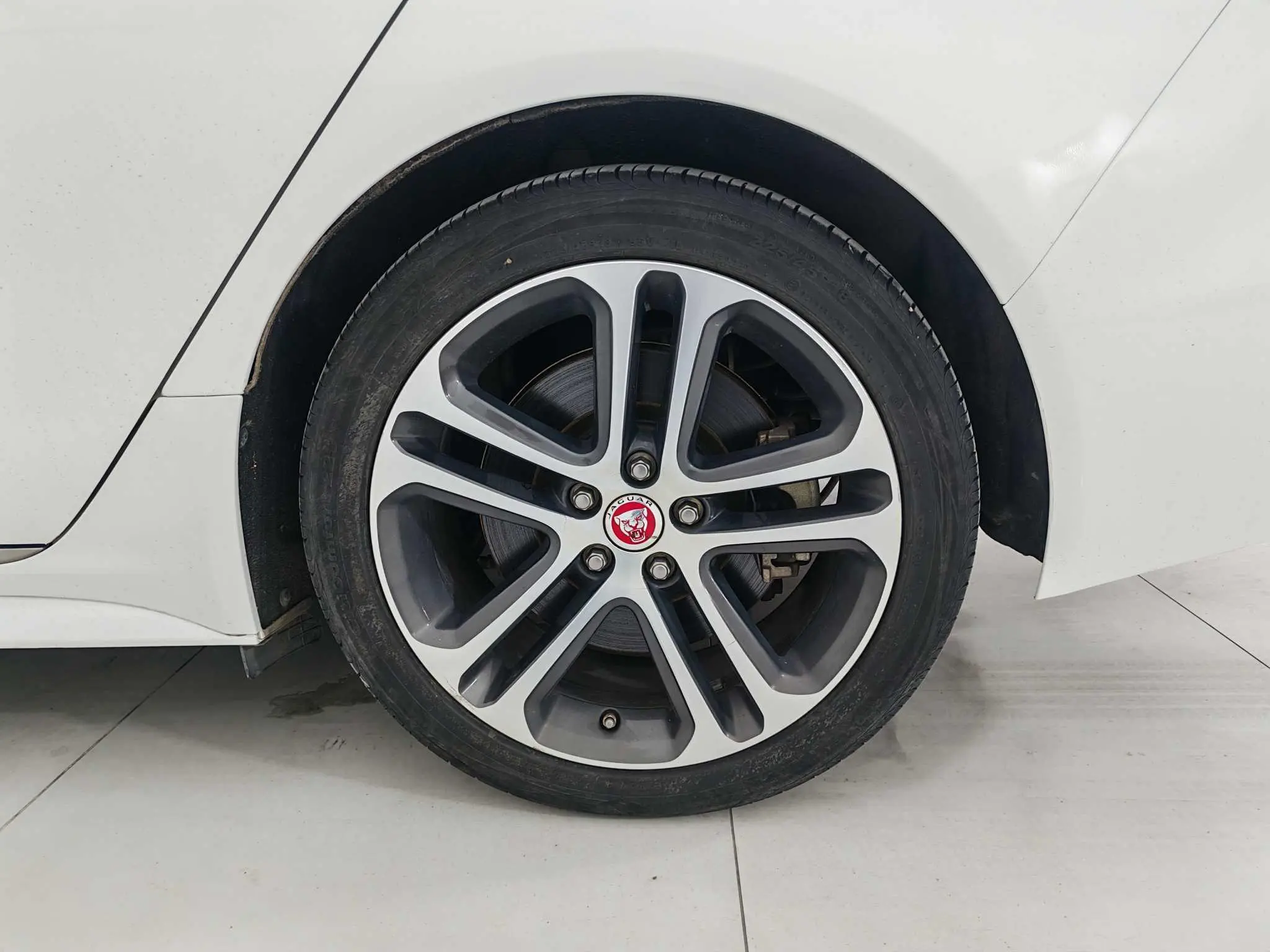 Jaguar Jaguar XEL 2.0T 200PS R-DYNAMIC S Enterprising Sports Edition
