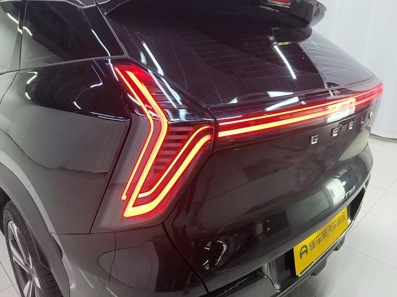 Geely Boyue L 2025