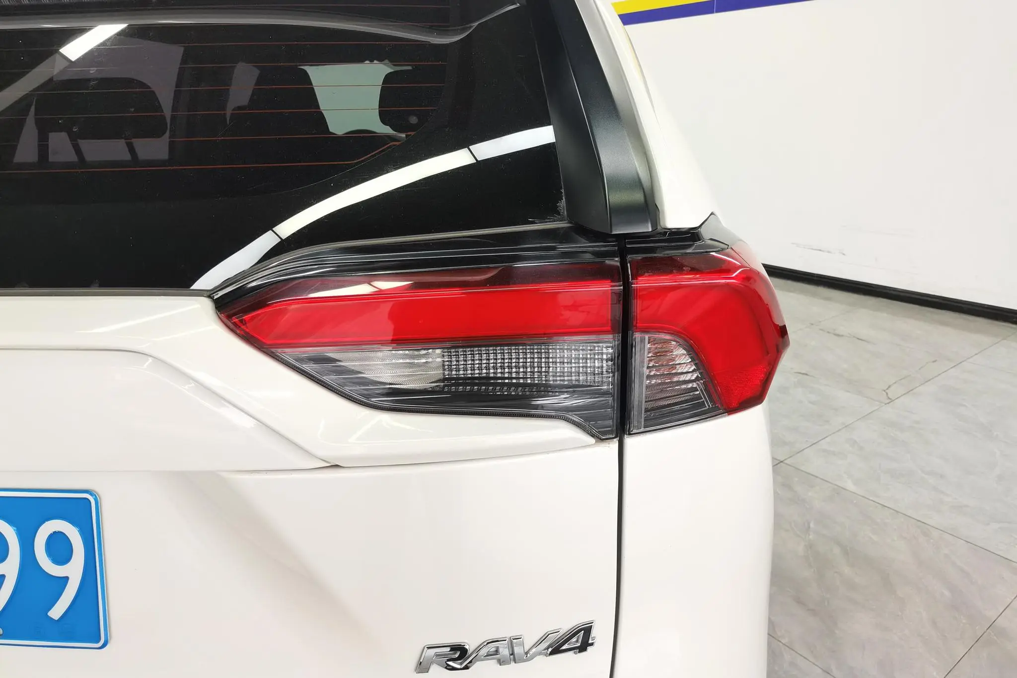 TOYOTA RAV4 Rongfang 2.0L CVT two-wheel drive urban edition