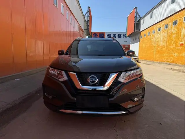 Nissan Qijun 2.5L CVT Zhilian Deluxe Edition 4WD