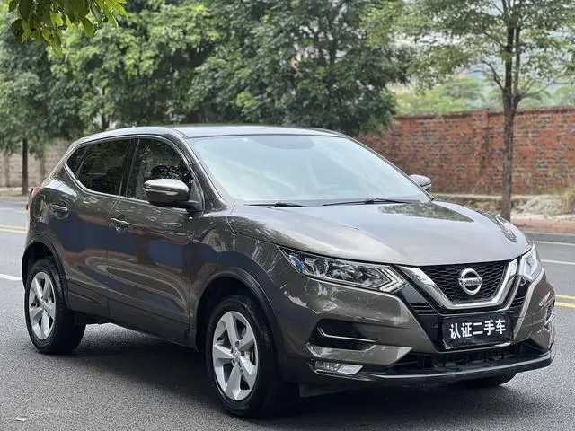 Nissan Qashqai 2.0L CVT Deluxe Edition