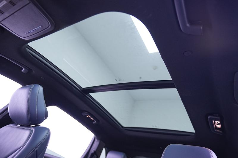 Lincoln Voyager 2021