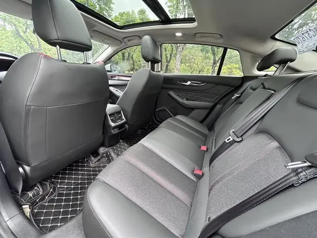 Dongfeng Fengshen Yi Hyun MAX 1.5T Deluxe Edition