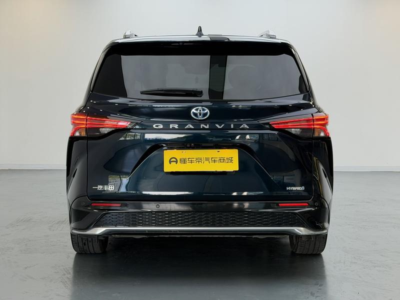 Toyota Gravia 2023