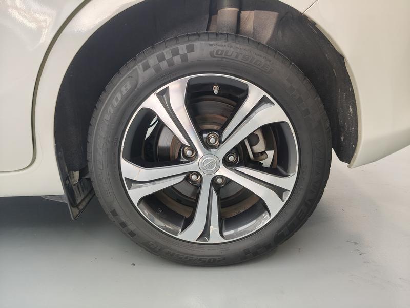 Nissan Qida TIIDA 2016