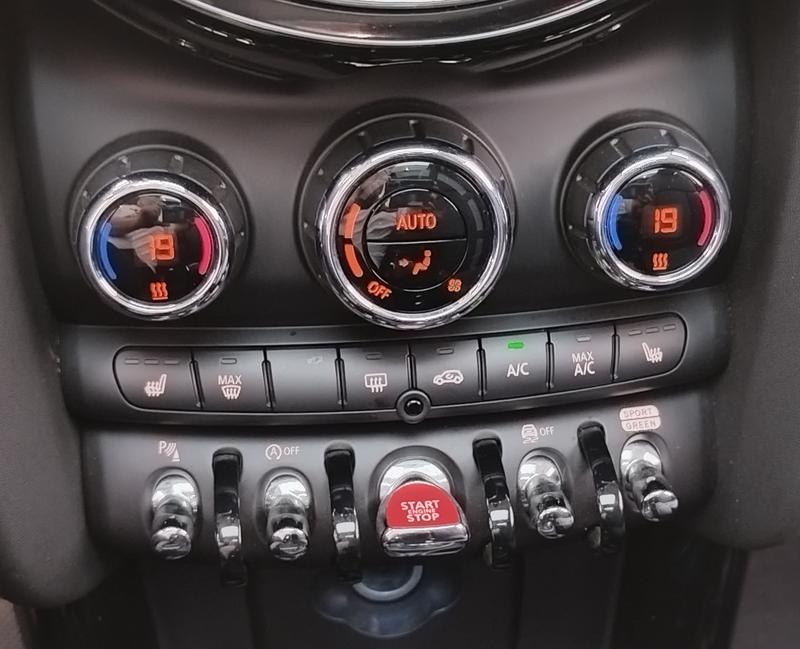 MINI MINI 2023