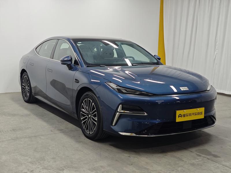 Geely Galaxy Galaxy Star Shine 8 PHEV 2025