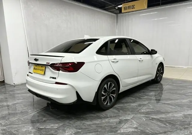 Chevrolet Cruze RS 330T Automatic Fun Version