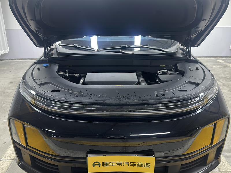 Li Auto Ideal L7 2024