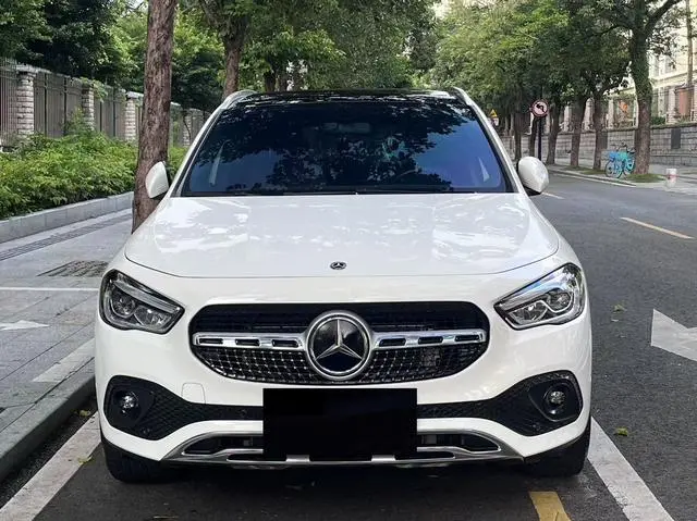 Mercedes-Benz Mercedes-Benz GLA GLA 200