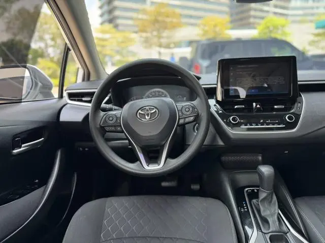 TOYOTA Asian lion 2.0L Premium Edition