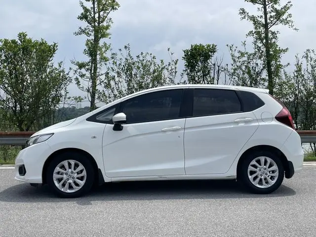 Honda Fit 1.5L CVT Comfortable sunroof Version