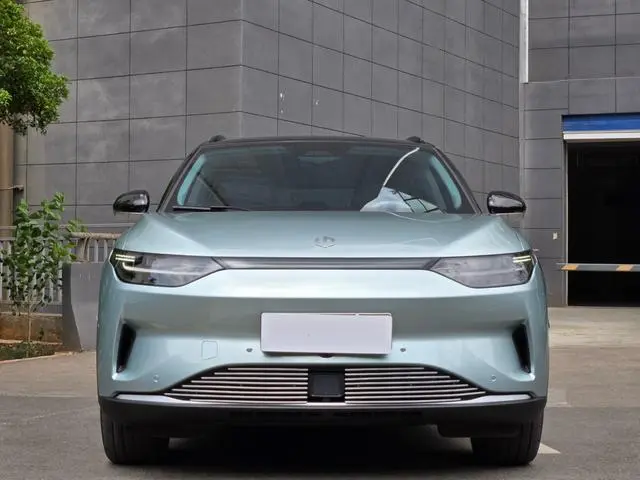 Leapmotor Zero run C11 Performance version