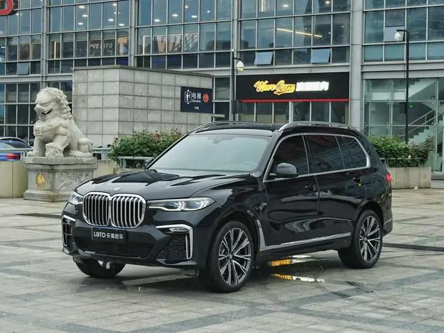 BMW BMW X7 xDrive40i Exclusive M Sports Suit