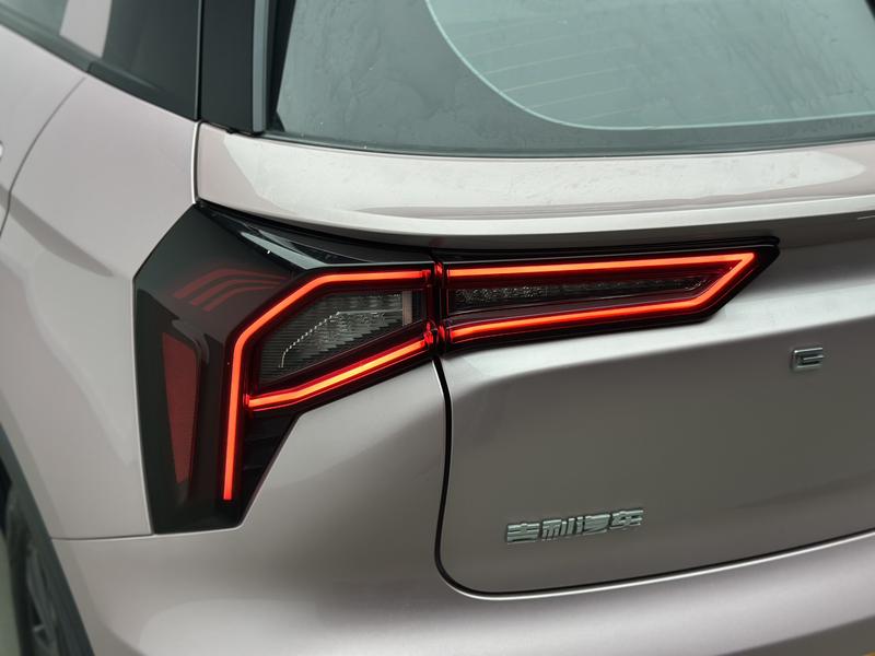 Geometry Geely Geometry E Firefly 2024