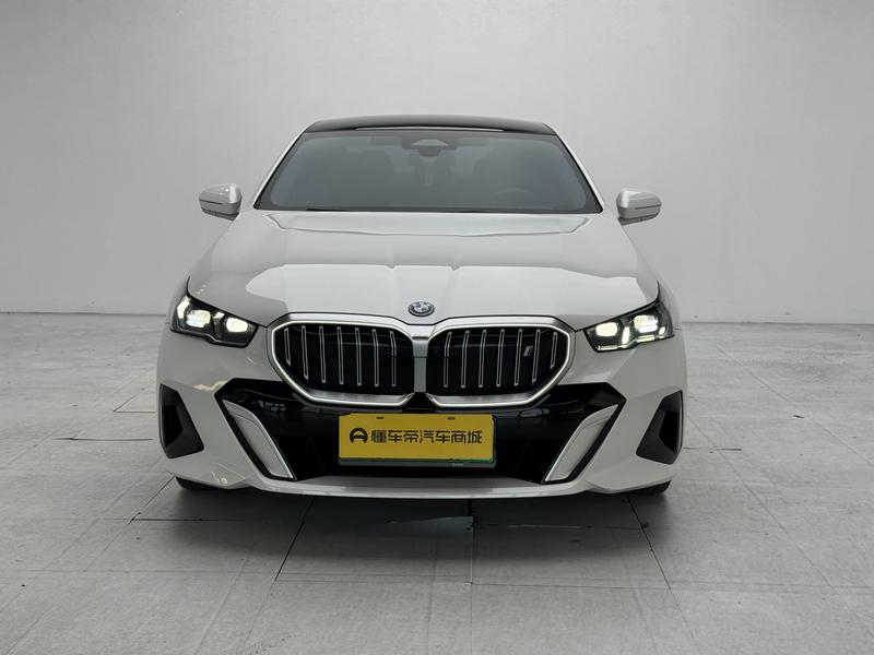 BMW BMW i5 2024