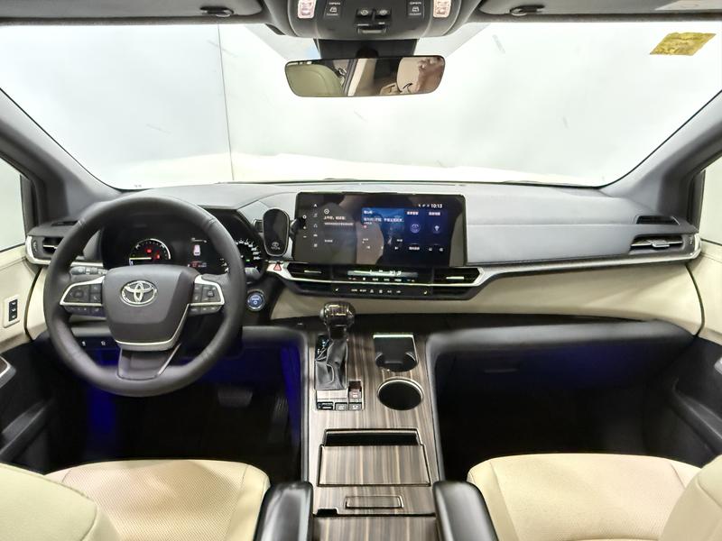 Toyota Gravia 2023