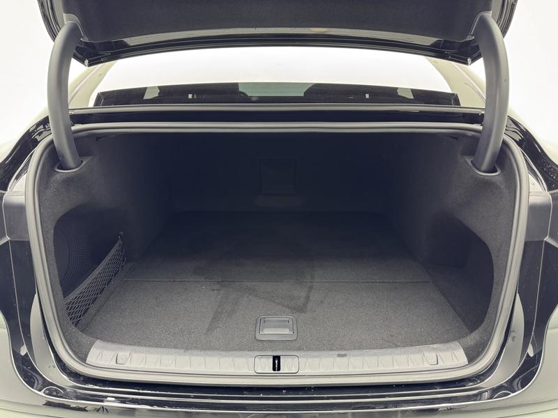Voyah Lantu Chasing Light PHEV 2024