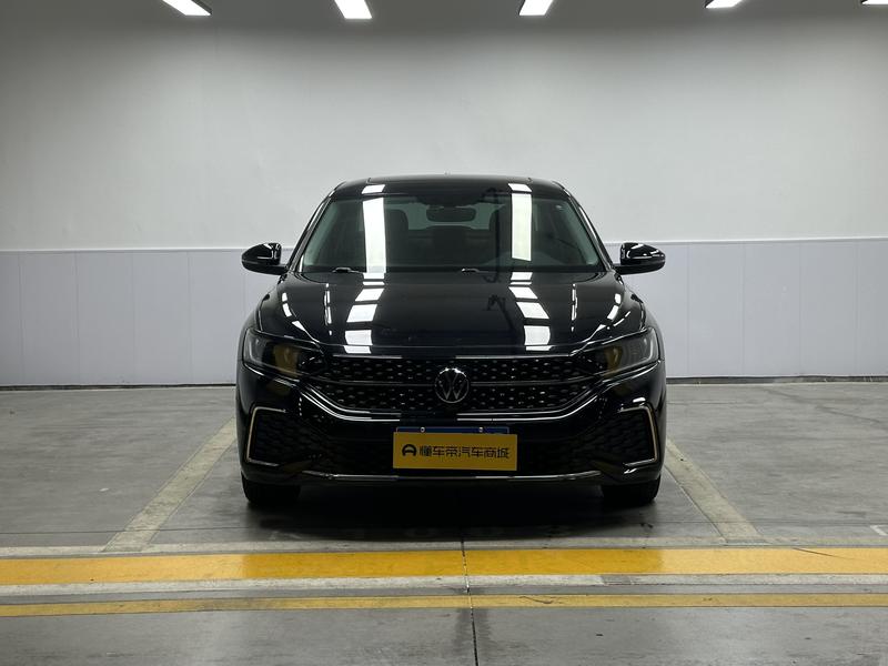 Volkswagen Passat 2023