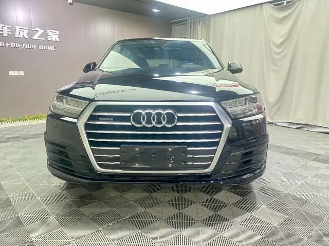 Audi Audi Q7 40 TFSI S line sporty