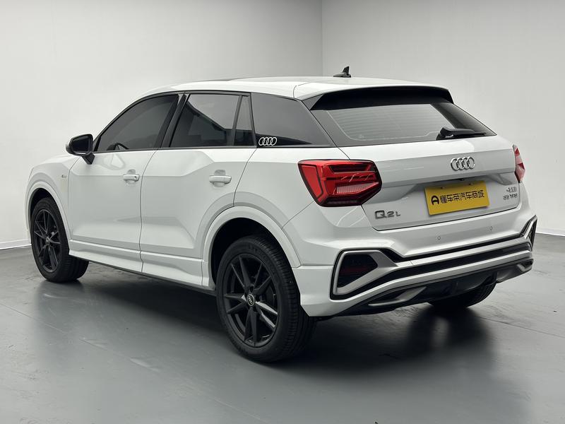 Audi Audi Q2L 2024