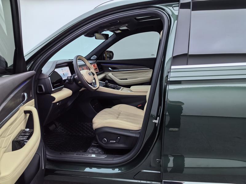 Geely Emgrand L 2025