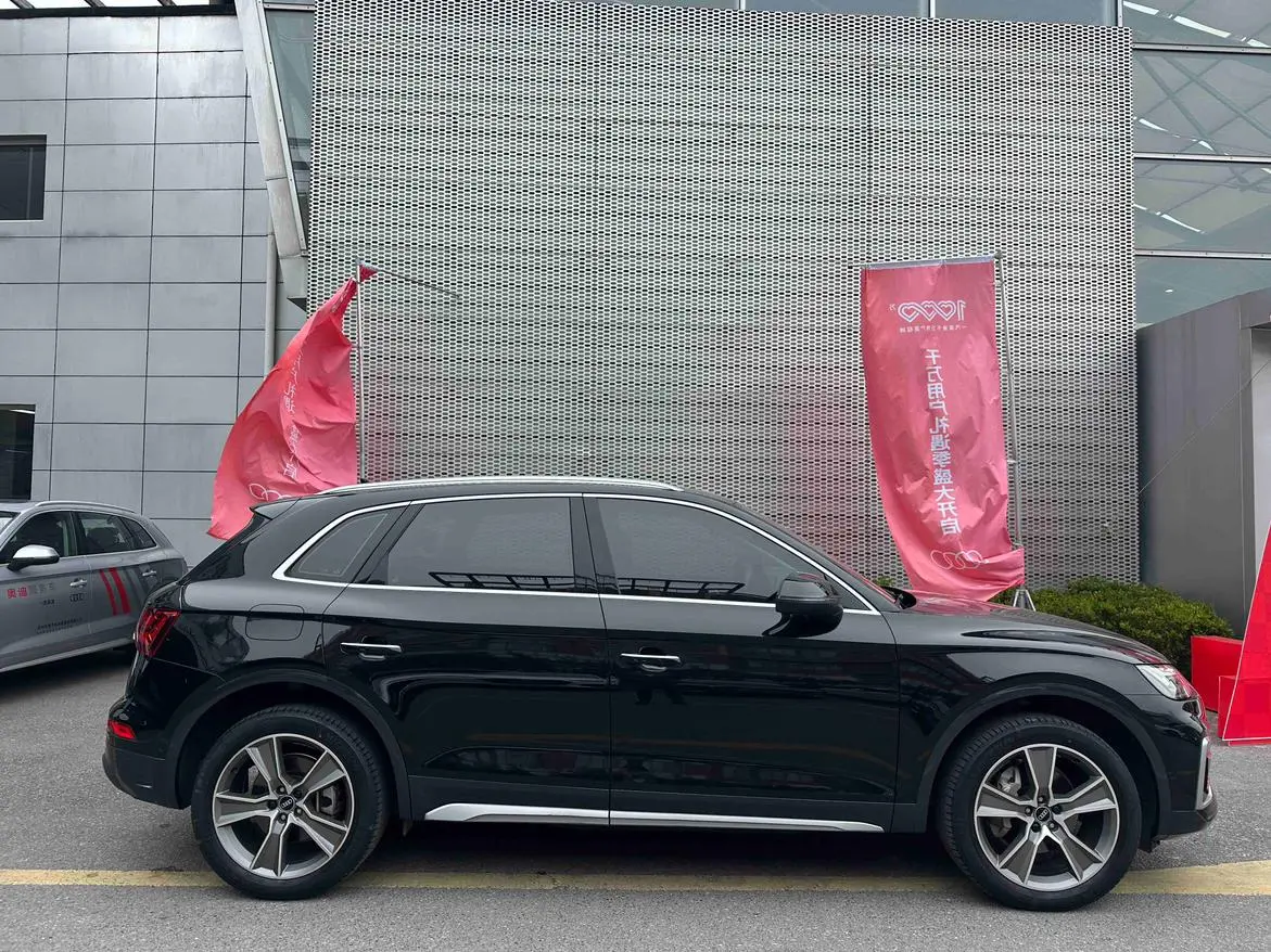 Audi Audi Q5L Facelift 40T luxury to elegant type