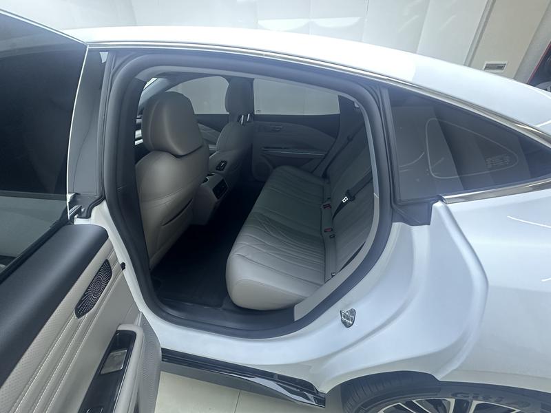 Geely Galaxy Galaxy Star Shine 8 PHEV 2025