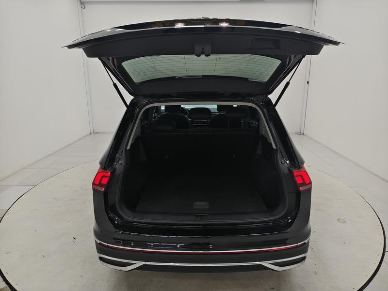 Volkswagen Tiguan L 2023