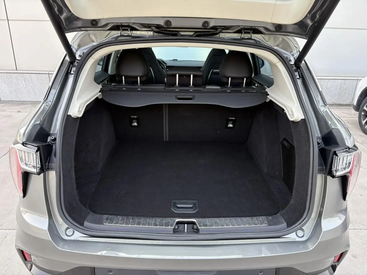 LYNK & CO Lynk 01 2.0TD two-wheel drive Pro