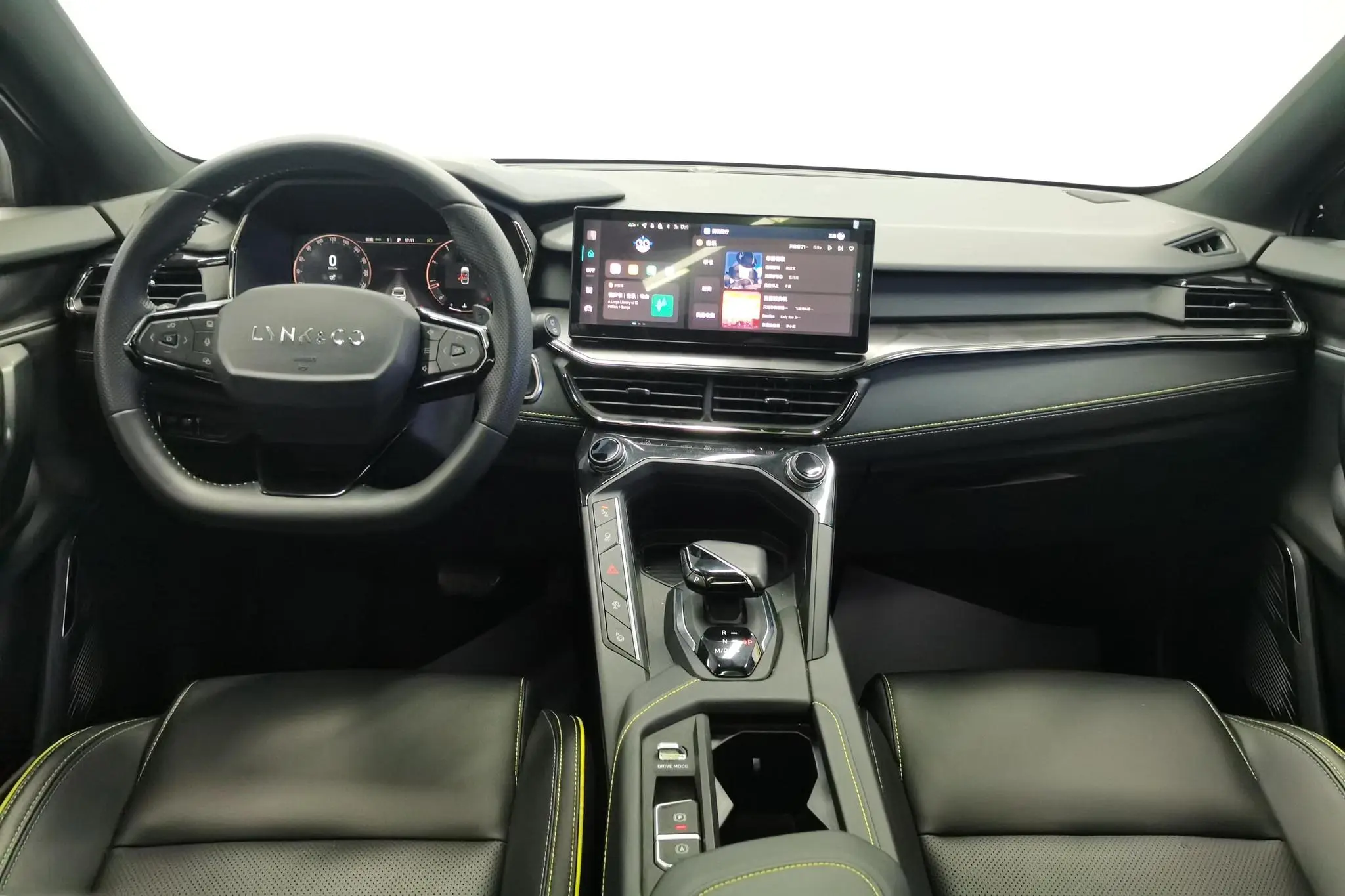 LYNK & CO Lynk 06 Remix 1.5T Hero