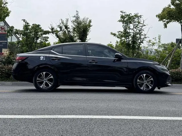 Nissan Xuan Yi 1.6L XL CVT Enjoy Edition