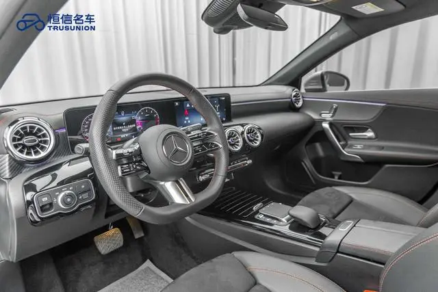 Mercedes-Benz Mercedes-Benz A-class A 200 L sports sedan fashion Version