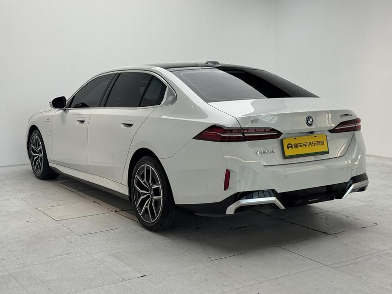 BMW BMW i5 2024