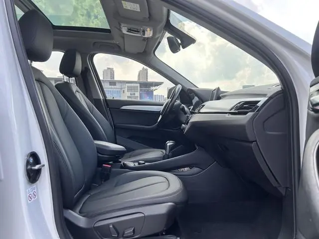 BMW BMW X1 sDrive18Li fashion type