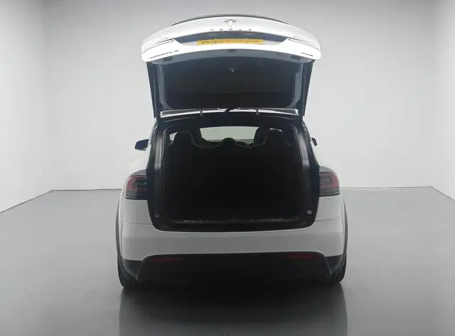Tesla Model X 75D