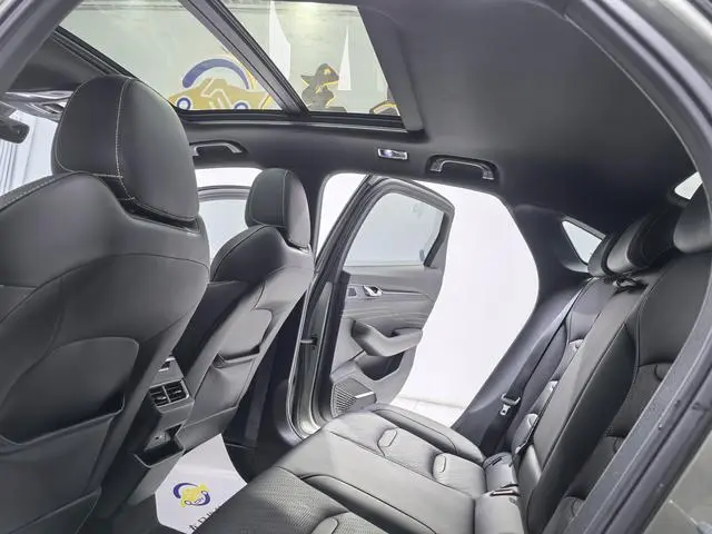 Geely Xingrui 1.5T rocker version