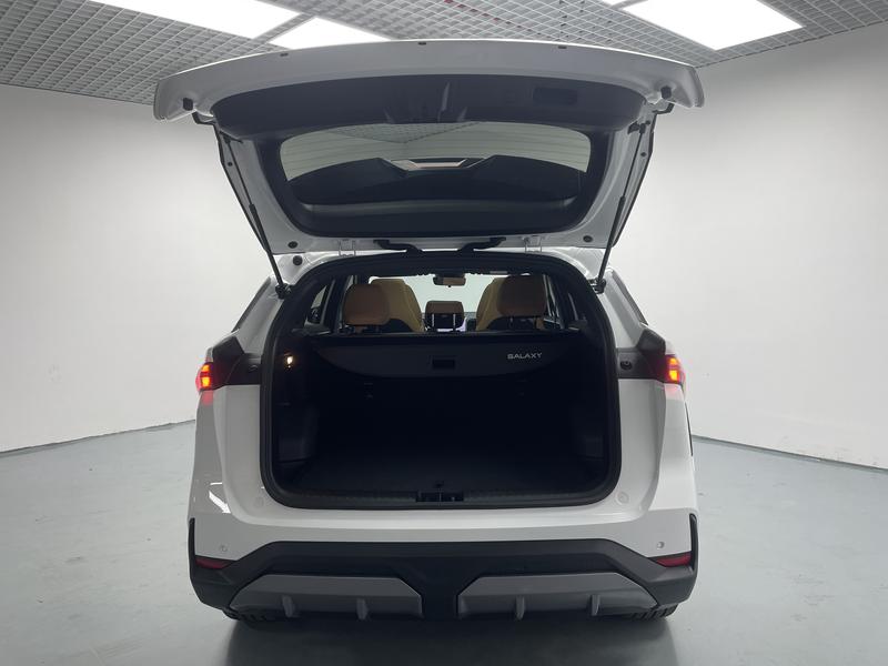 Geely Galaxy Galaxy L7 2024