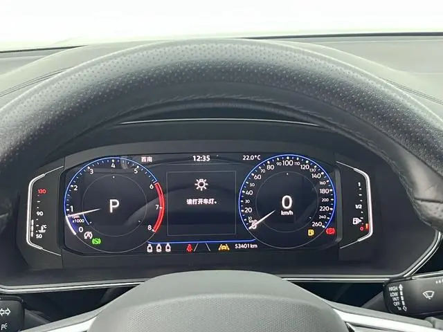 Volkswagen Passat 330TSI Deluxe Edition