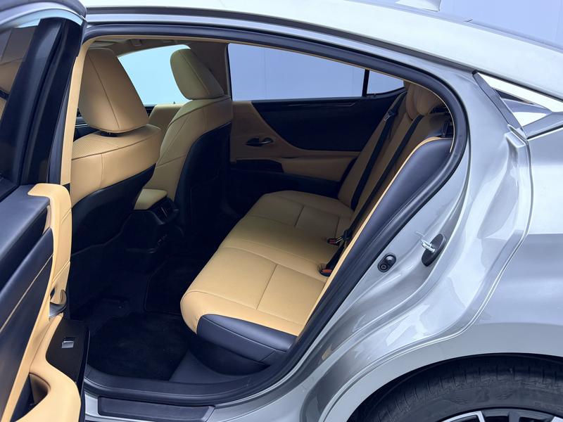 Lexus Lexus ES 2021