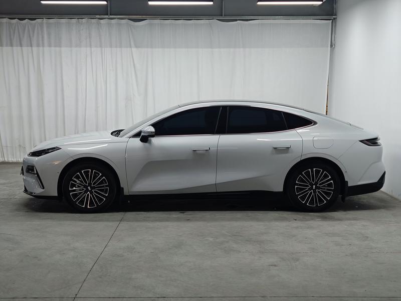 Geely Galaxy Galaxy Star Shine 8 PHEV 2025