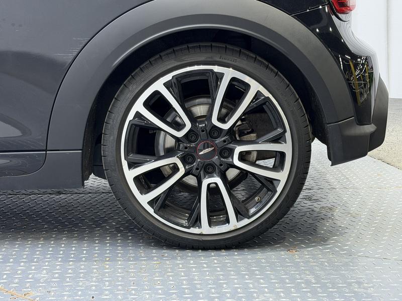 MINI MINI 2023