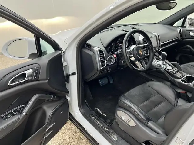 Porsche Cayenne Cayenne Platinum Edition 3.0T