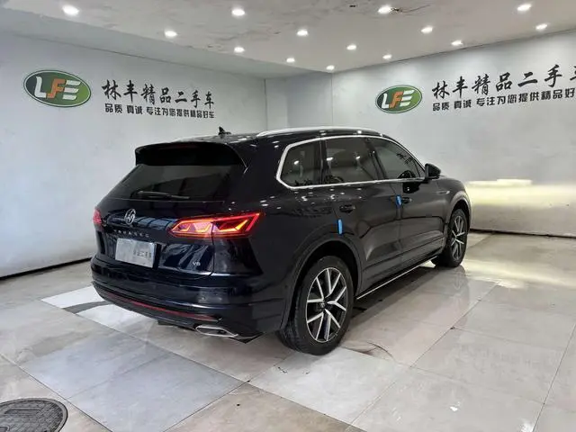 Volkswagen Touareg 3.0 TSI Ruixiang Edition Classic Sports Suit